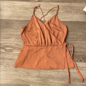 Peach wrap tank